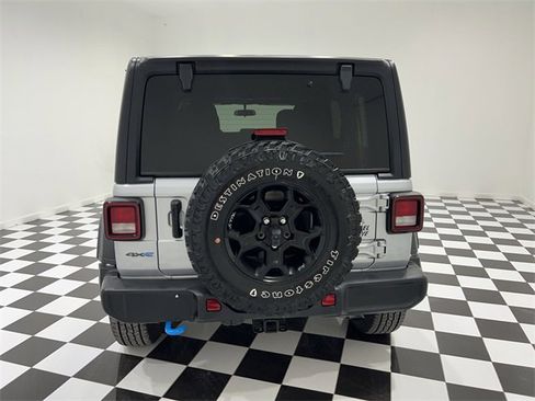 Used 2023 Jeep Wrangler Unlimited image 4