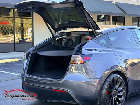 Used 2023 Tesla Model Y Performance image 15