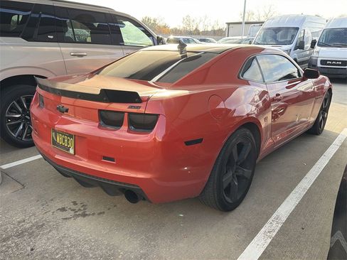 Used 2012 Chevrolet Camaro SS image 2