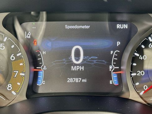 Used 2023 Jeep Compass Latitude AWD/4WD image 12