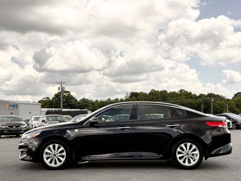 Used 2018 Kia Optima EX w/ Premium Package FWD image 10