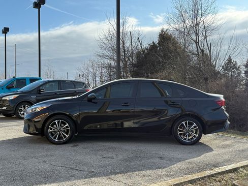 Used 2024 Kia Forte LXS image 6