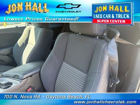 Used 2020 Dodge Challenger SXT image 17