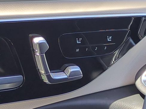 Used 2025 Mercedes-Benz E 350 Sedan image 15