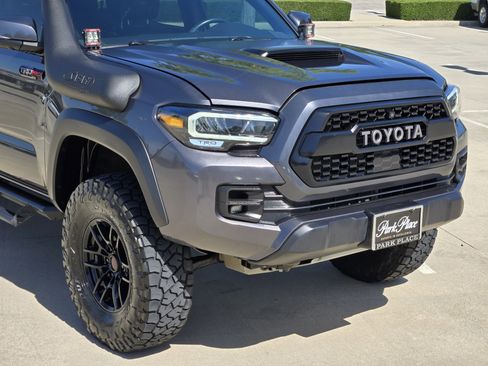 Used 2020 Toyota Tacoma TRD Pro AWD/4WD image 9