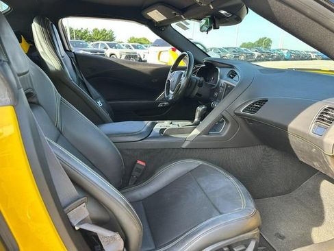 Used 2015 Chevrolet Corvette Stingray Convertible w/ Carbon Flash Badge Package RWD image 9