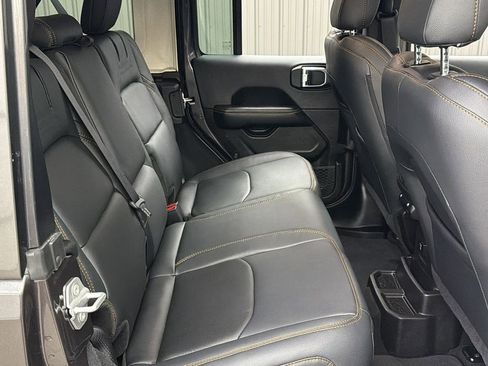 Used 2025 Jeep Wrangler Unlimited Sahara w/ Safety Group AWD/4WD image 36