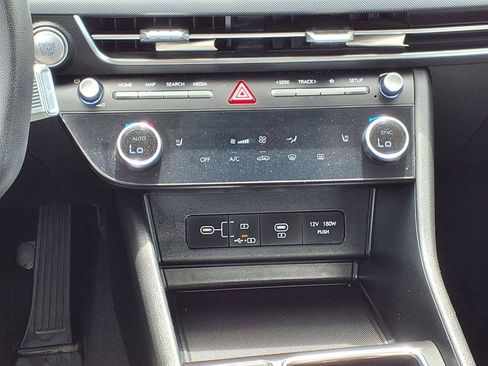 Used 2025 Hyundai Sonata SEL FWD image 16