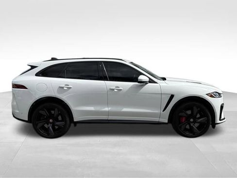 Certified 2022 Jaguar F-PACE SVR image 6