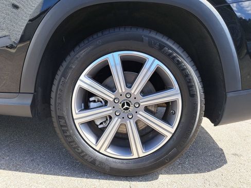 Used 2023 Mercedes-Benz GLS 450 4MATIC image 37