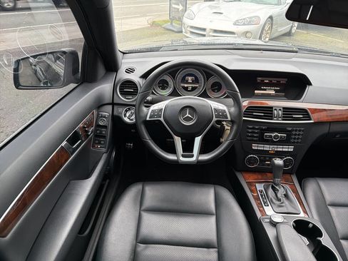 Used 2013 Mercedes-Benz C 250 Sedan image 21