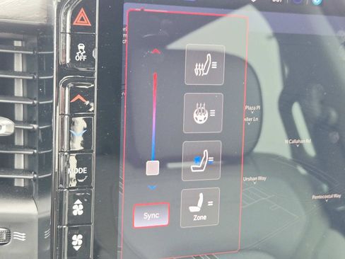 Used 2025 RAM 1500 Laramie w/ Advanced Safety Group II AWD/4WD image 34