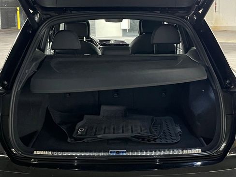 Used 2020 Audi Q3 2.0T Premium w/ Convenience Package image 36