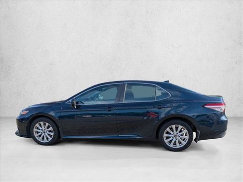 Used 2019 Toyota Camry LE FWD image 8