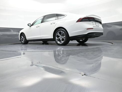 Certified 2024 Honda Accord EX image 32