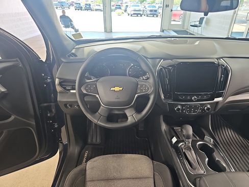 Certified 2023 Chevrolet Traverse LT AWD/4WD image 23