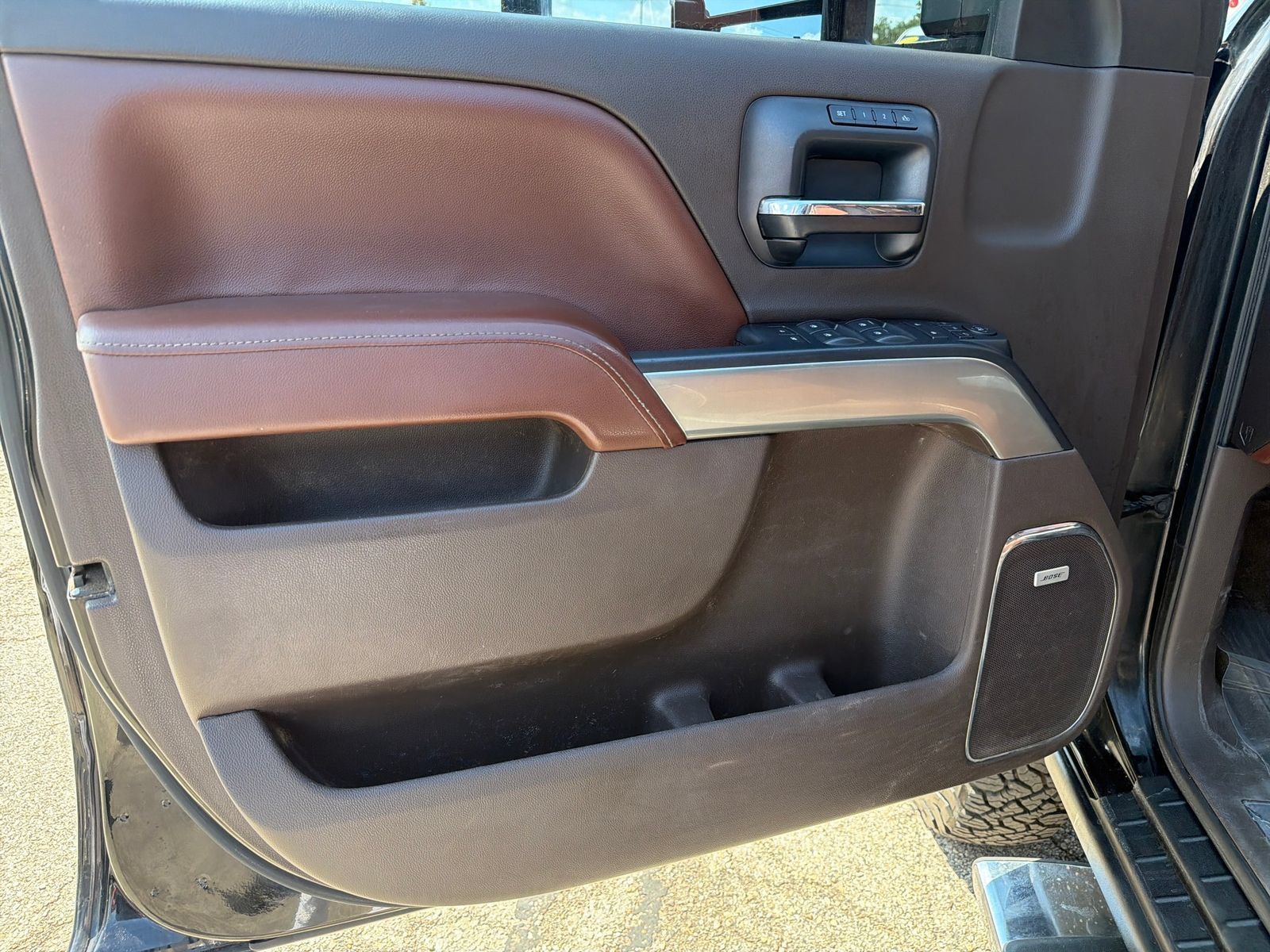 Used 2015 Chevrolet Silverado 3500 High Country AWD/4WD image 11