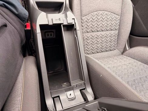 Used 2023 Chevrolet Equinox LT AWD/4WD image 21