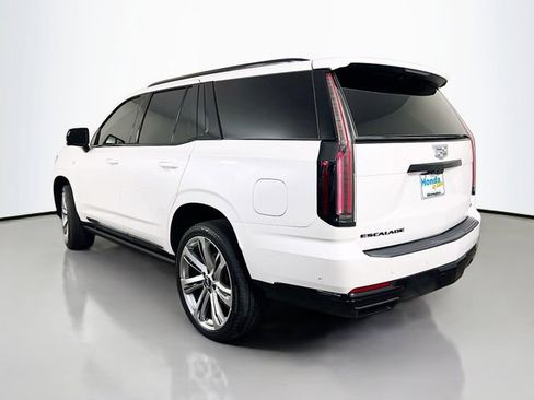 Used 2025 Cadillac Escalade Sport w/ Touring Package image 7