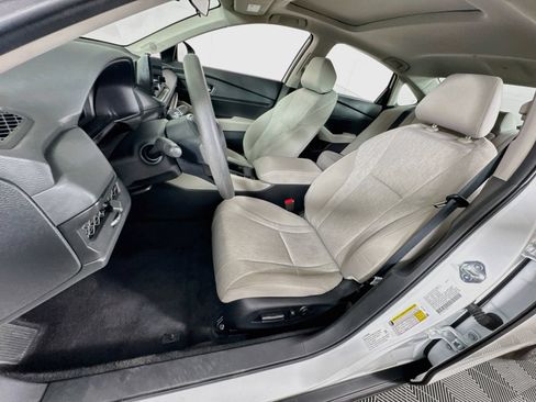 Used 2023 Honda Accord EX image 11