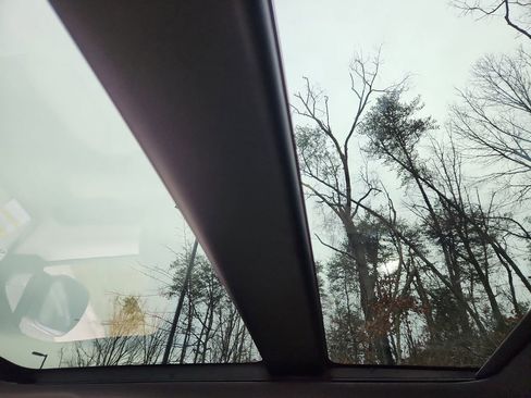 New 2026 Land Rover Range Rover Long Wheelbase SE image 26