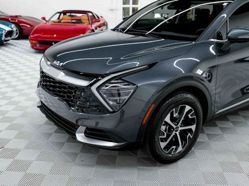 Used 2025 Kia Sportage EX w/ Premium Package image 12