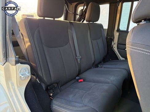 Used 2017 Jeep Wrangler Unlimited Sahara w/ Connectivity Group image 11