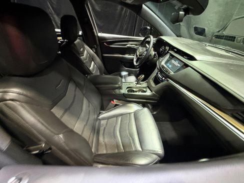 Used 2019 Cadillac XT5 Platinum AWD/4WD image 19
