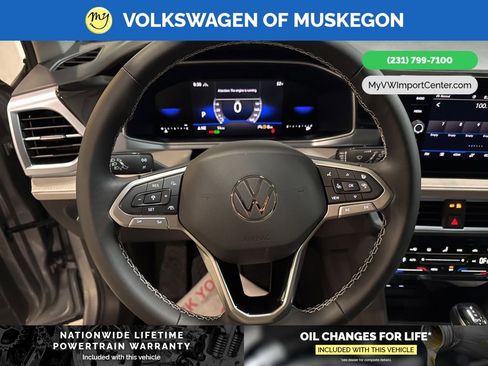 New 2026 Volkswagen Taos SE image 15