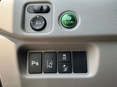 Used 2017 Honda Pilot Touring image 24