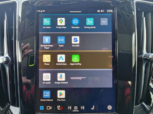 Used 2025 Volvo V60 B5 Cross Country Plus image 29