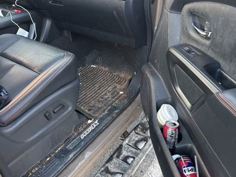 Used 2024 Nissan Titan PRO-4X w/ Pro-4x Convenience Package image 12