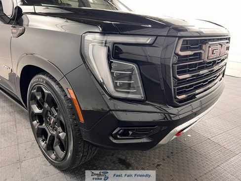 Used 2025 GMC Yukon XL AT4 Ultimate image 8