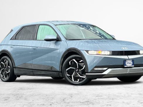 Used 2024 Hyundai Ioniq 5 SEL image 2