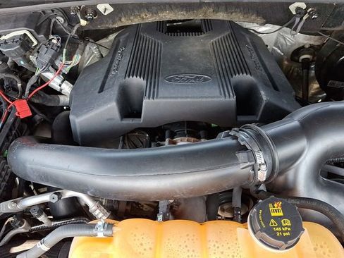 Used 2018 Ford F150 Lariat w/ Equipment Group 502A Luxury image 28