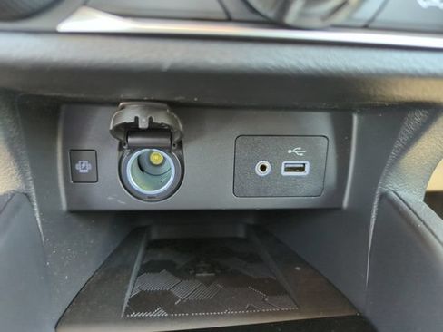 Certified 2025 Nissan Versa SV FWD image 35