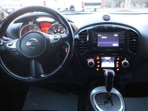 Used 2012 Nissan Juke SL w/ Chrome Pkg image 12
