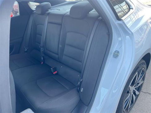 Certified 2018 Chevrolet Malibu LT image 24