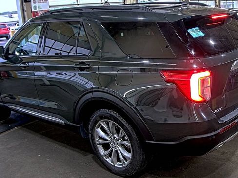Certified 2022 Ford Explorer XLT w/ Equipment Group 202A AWD/4WD image 7