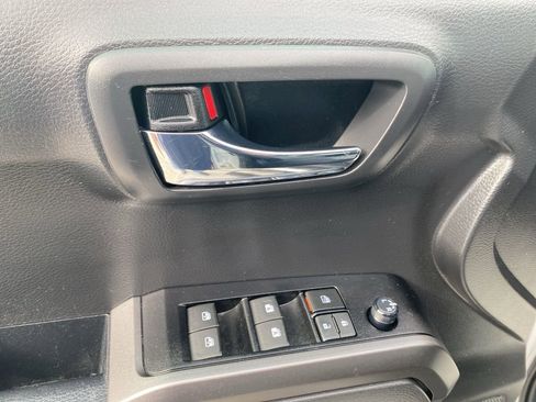 Used 2023 Toyota Tacoma TRD Sport w/ Technology Package image 24