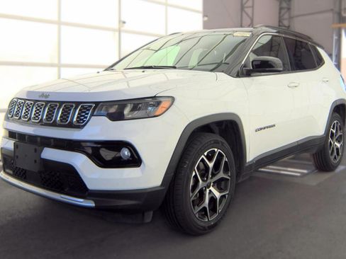Used 2025 Jeep Compass Limited AWD/4WD image 10