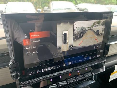 New 2026 GMC Hummer EV SUV image 22