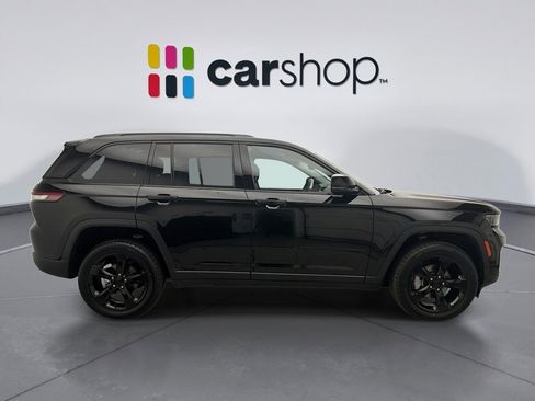 Used 2023 Jeep Grand Cherokee Limited w/ Black Appearance Package image 6