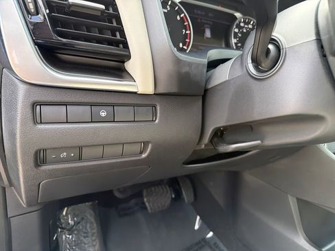 Used 2021 Nissan Rogue SV FWD image 20