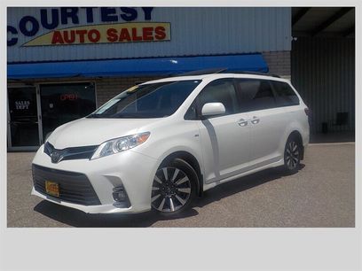 Used 2018 Toyota Sienna XLE Premium
