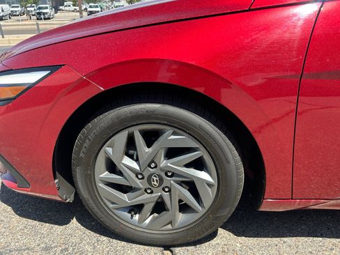 Certified 2024 Hyundai Elantra SEL FWD image 11