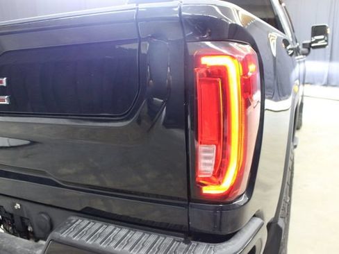 Used 2021 GMC Sierra 2500 Denali w/ Denali Black Diamond Edition AWD/4WD image 58