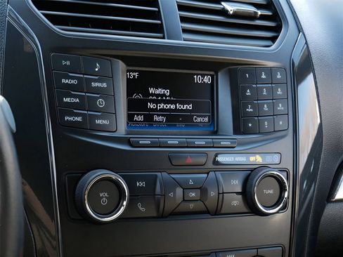 Used 2019 Ford Explorer XLT w/ Class III Trailer Tow Package image 23