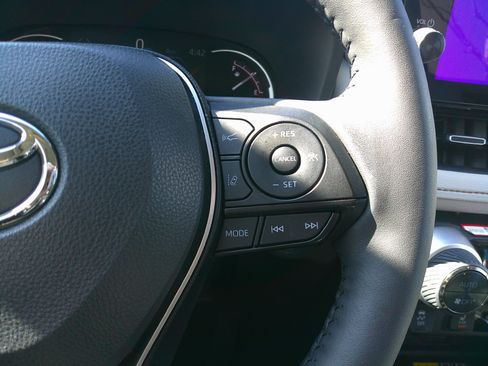 Used 2025 Toyota RAV4 XLE Premium w/ Weather Package image 20