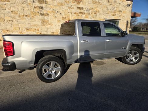 Used 2018 Chevrolet Silverado 1500 LT w/ Texas Edition image 19